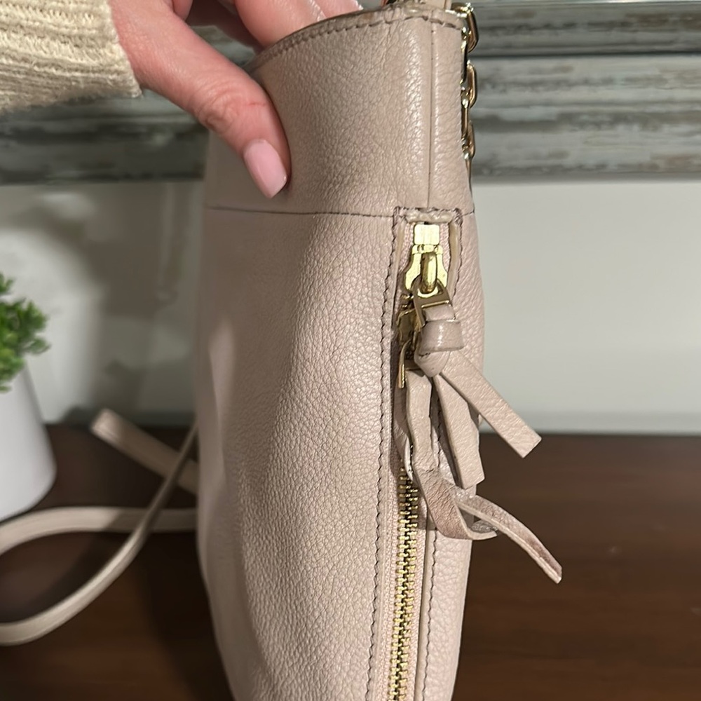 Tory Burch Pink/Beige Crossbody Bag with Gold Hardware - Picture 10 of 13